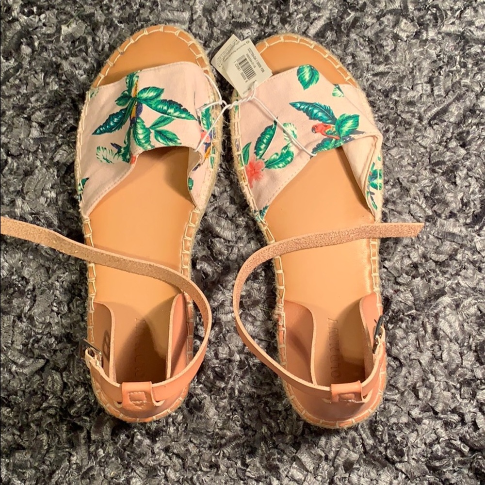 Old Navy Women’s sandals